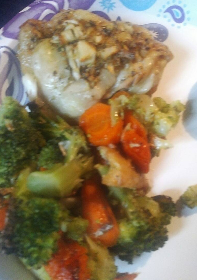 A picture of Roasted Chicken with Veggies.