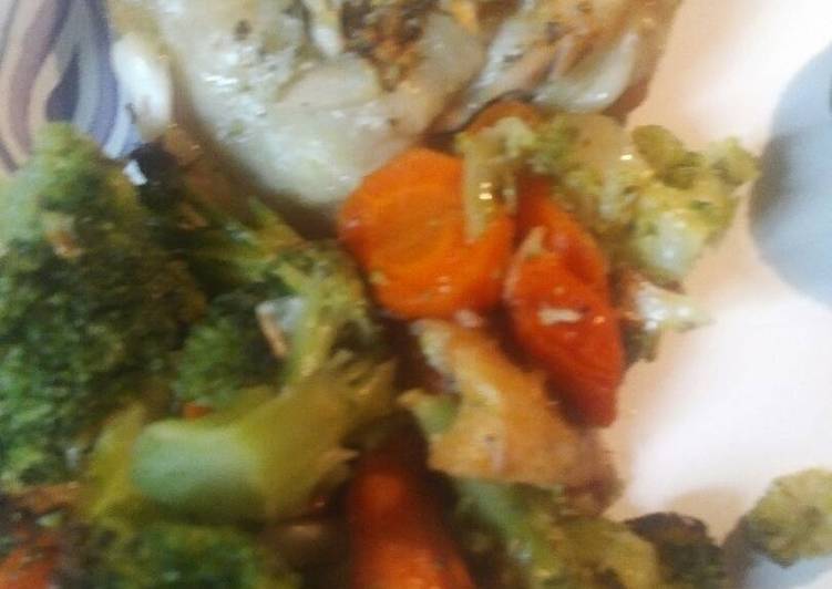 Recipe of Super Quick Homemade Roasted Chicken with Veggies