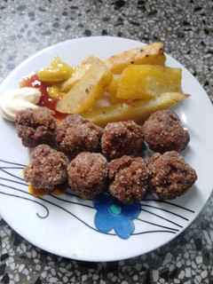 Una foto de Albondiguitas fritas!!! (Albondinesa) 🤭