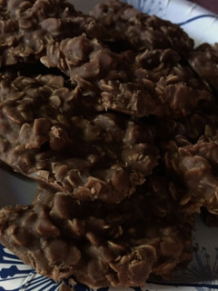 A picture of No Bake Cookies.