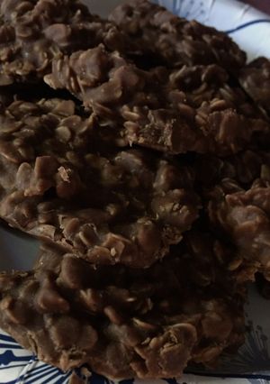 A picture of No Bake Cookies.