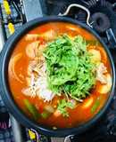 Canh gà (닭도리탕)