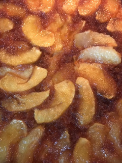 Una foto de Torta invertida de manzanas