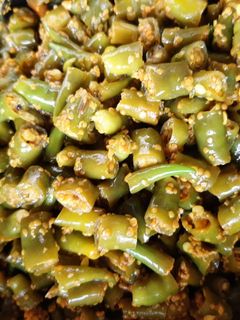 तिखट मिरचीचे लोणचे (tikhat mirchi che lonche recipe in marathi) रेसिपी चे मुख्य फोटो