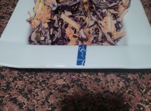 Foto principal de Ensalada de Lombarda y zanahoria estilo coleslaw