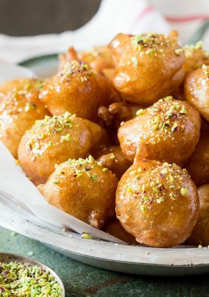 A picture of Loukemades (Zalabya) with Sugar Syrup.