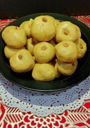A picture of Besan Laddu.