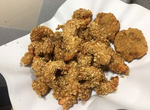 Hình của món Tôm chiên yến mạch.