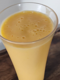 मैंगो शेक रेसिपी मुख्य फोटो