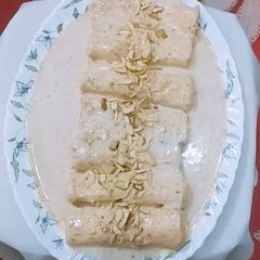 A picture of Rasmalai roll.