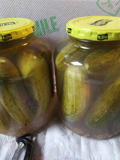 A picture of Pink Hue Pickles.