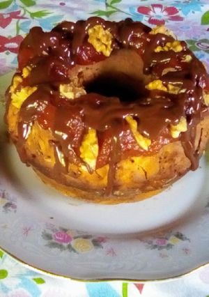 Una foto de Rosca -budín (/¯◡ ‿ ◡)/¯ ~ ┻━┻ con membrillo y nueces