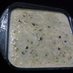 A picture of Custard sewayee.