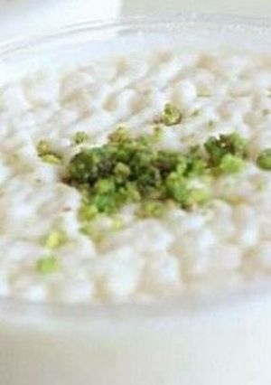 A picture of Easy Syrian rice pudding. (Riz eb-halib).