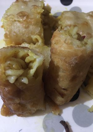 A picture of Maggi roll.