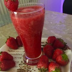 A picture of Strawberry juice.