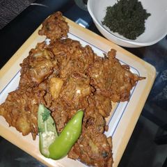 A picture of Crispy crunchy cabbage bites/pakory.