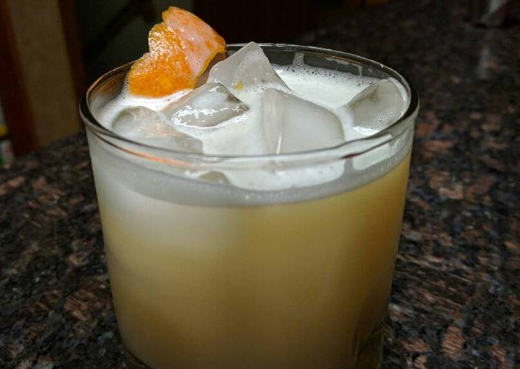 Simple Way to Make Perfect Whiskey Sour