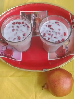 *மாதுளம் பழ மில்க் ஷேக்* செய்முறை முக்கிய புகைப்படம்