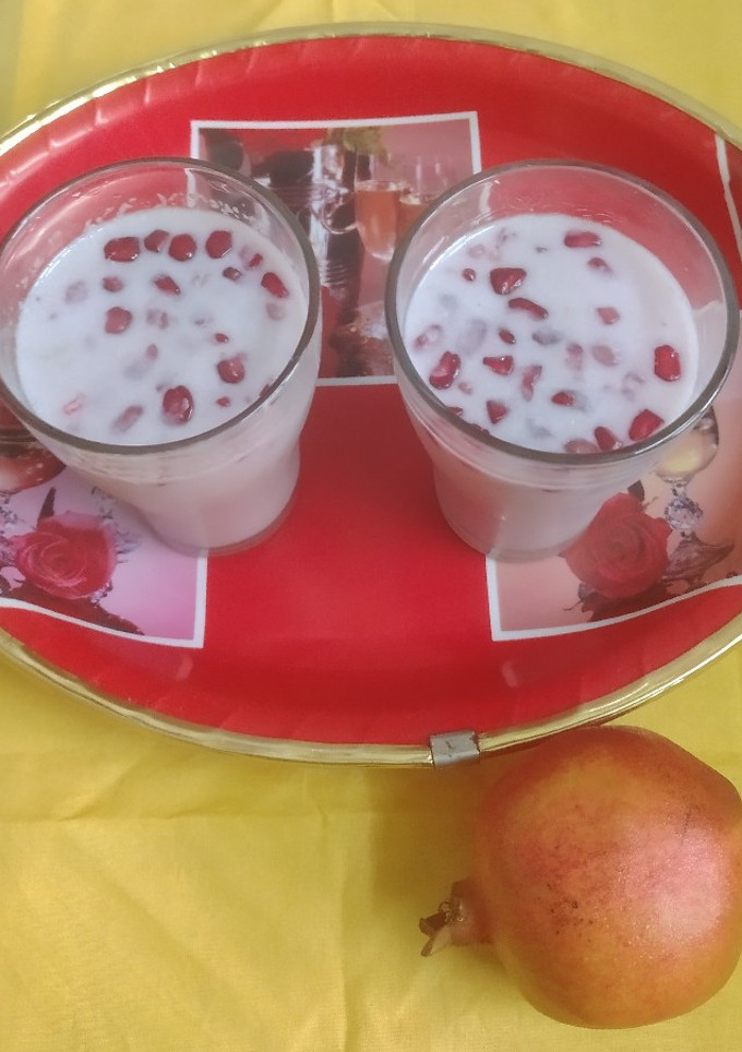 *மாதுளம் பழ மில்க் ஷேக்* செய்முறை முக்கிய புகைப்படம்