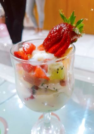ફ્રુટ કસ્ટર્ડ (Fruit Custard Recipe In Gujarati) રેસીપી મુખ્ય ફોટો