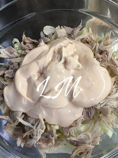Una foto de Ensalada de pollo