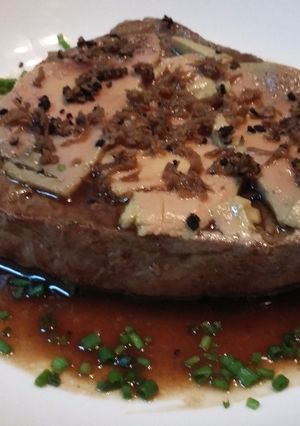 Foto principal de Solomillo de ternera al Pedro Ximénez con foie y trufa