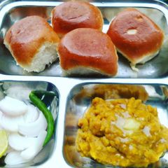 A picture of Pav bhaji.