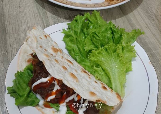 Ternyata ini loh! Cara termudah bikin Taco Sapi Lada Hitam yang gurih