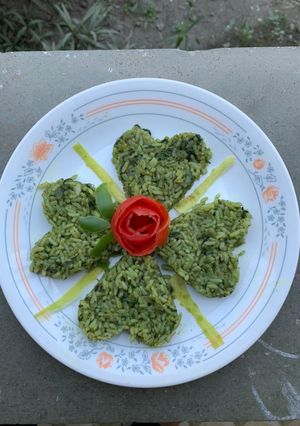 A picture of Spinach rice.