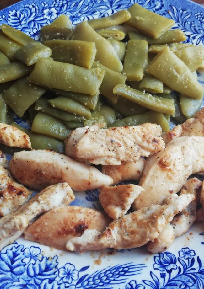 Una foto de Tiras de pollo a la naranja🍊🍗