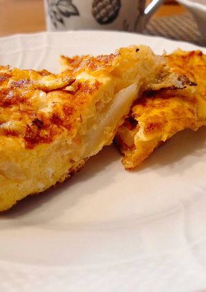 A picture of Spanish omelette for weekend breakfast.