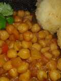 Curry de garbanzos con croquetas de arroz: rico, nutritivo, vegano y sin gluten! 🆓