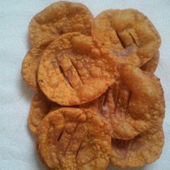 A picture of Masala Poori (Crispy Spicy bread).