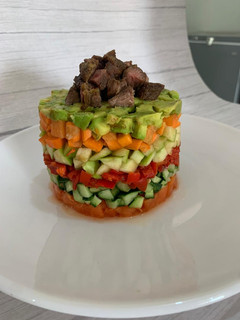 A picture of Thai beef salad.