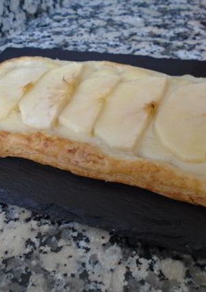 Una foto de Tarta de manzana con base de hojaldre