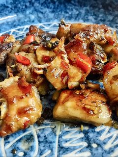 Hình của món Sườn non chiên mắm ngò.