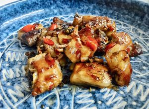 Hình của món Sườn non chiên mắm ngò.