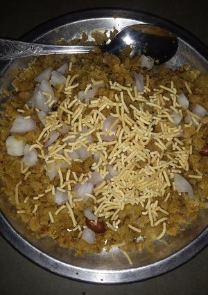 रोटी पोहा (Roti poha recipe in Hindi) रेसिपी मुख्य फोटो
