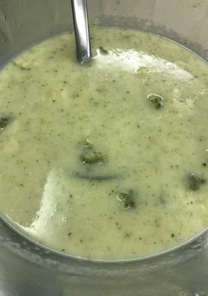 صورة لوصفة شوربة البروكلي بالكريمه
