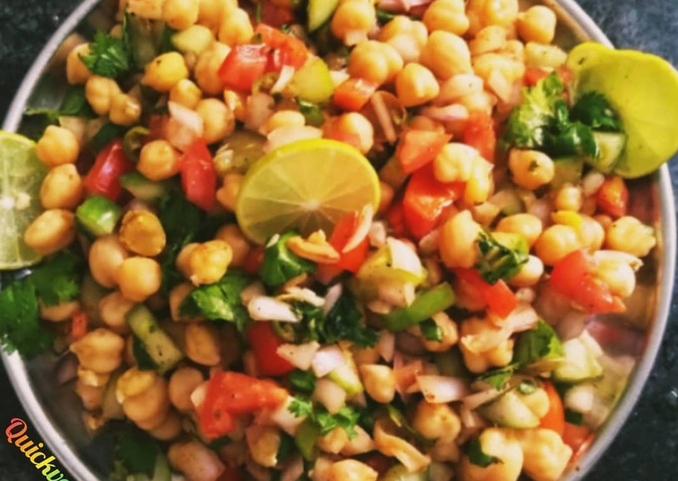 Healthy chickpea salad