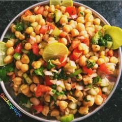 A picture of Healthy chickpea salad.