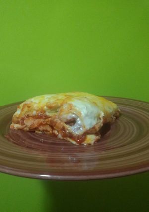 Una foto de Lasaña de salchichas y queso