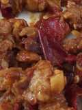Cerdo a la cerveza, chabacanos y guajillo