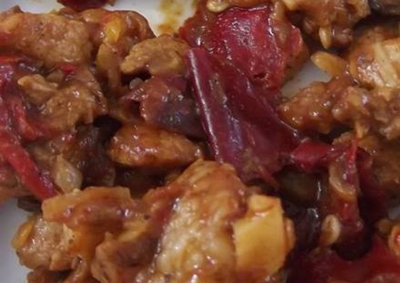 Cerdo a la cerveza, chabacanos y guajillo