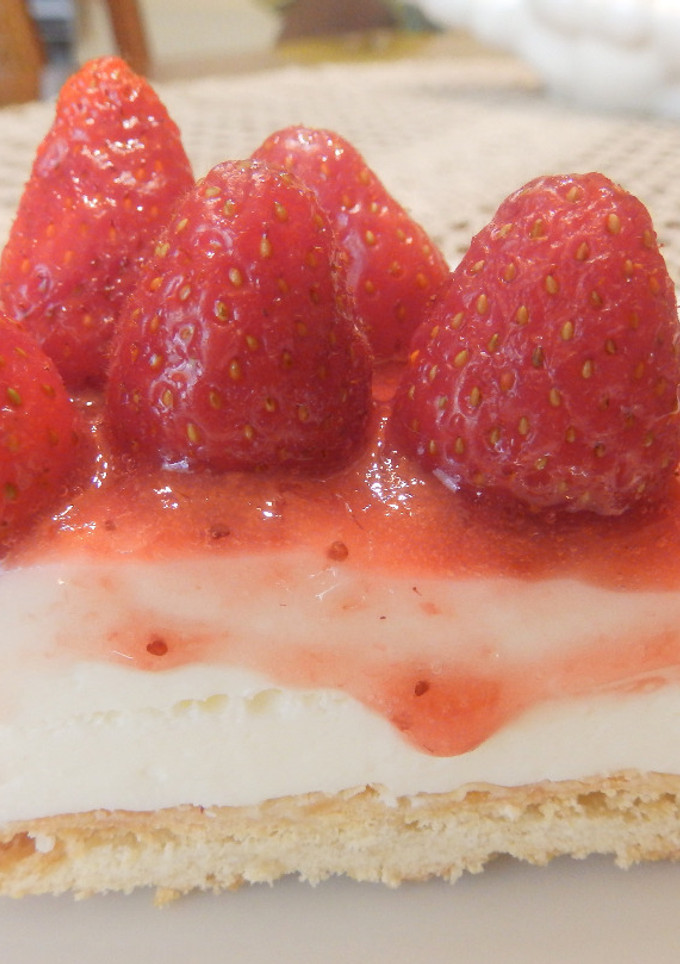 Una foto de Tarta de queso y fresas