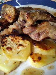 Una foto de Costillas con hierbas, miel y mostaza al horno