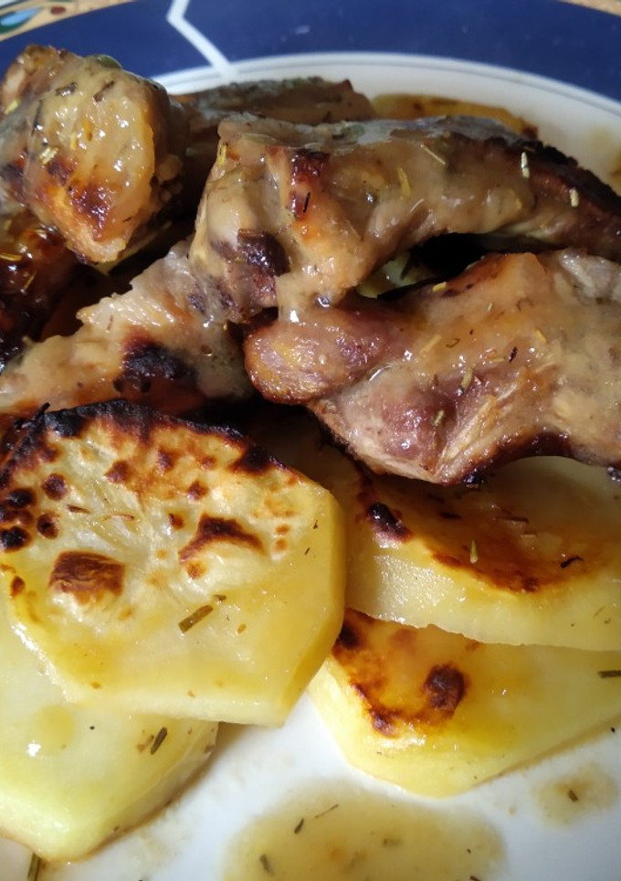 Una foto de Costillas con hierbas, miel y mostaza al horno