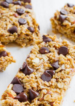A picture of Delicious granola bars.