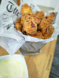 Una foto de Tiras de pollo al coco con sabor Cookpad en airfryer
